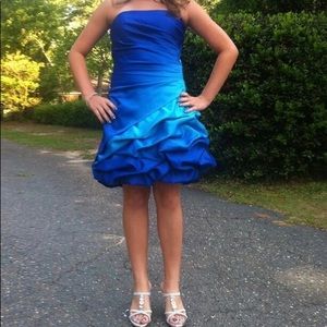 Short blue ombré prom dress